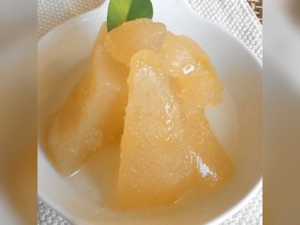 Dulce de limonsón en almíbar, con la pulpa transparentada